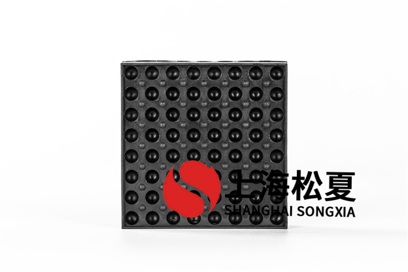 橡膠<a href='http://www.wandamenye.cn' target='_blank'><u>減震器</u></a>的使用優(yōu)勢有哪些？